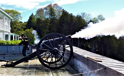 Fort Mackinac Cannon, Photo by cjverb (2017)