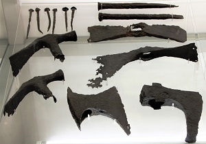 Aquincum_BHM_carpenter_tools_military, Photo by Bjoertvedt, WikiCommons