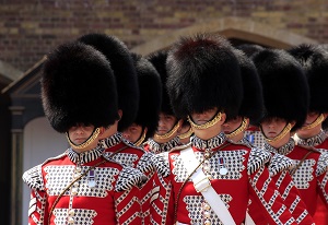 Queen's Guard, Buckingham Palace, Photo by Alfonso Cerezo, Pixabay