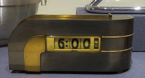 Zephyr Clock (1934), Milwaukee Art Museum, Photo by cjverb (2017)