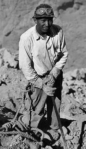 Boulder Dam Worker (c1935), National Archives &amp; Records Administration-closeup-300px