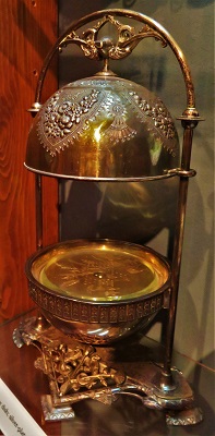 butter dish, neville public museum, photo by cjverb (2018)