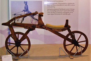 Laufmaschine, Deutsches Museum Verkehrszentrum, Photo by Klaus Nahr, Wikimedia Commons