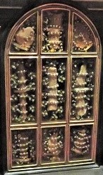 Reliquary of St. Alban &amp; Other Saints (early 1600s), Basilica of San Lorenzo, Firenze, Photo by cjverb (2019)