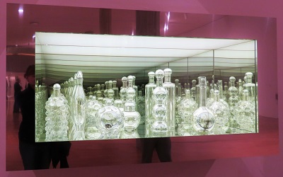 Modernity Circa 1952, Mirrored &amp; Reflected Infinitely (2004) by Josiah McElheny, MAM, Photo by cjverb (2017)