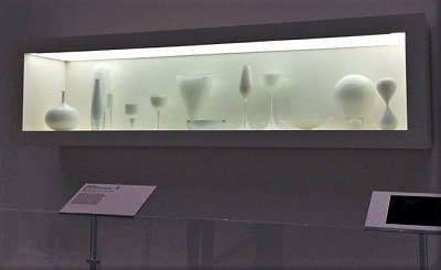 Untitled (White; 2000) by Josiah McElheny, Photo by Clairem05, Wikimedia Commons