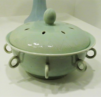 Porcelain Incense Burner (c1700-1800), FIA, Photo by cjverb (2018)-2